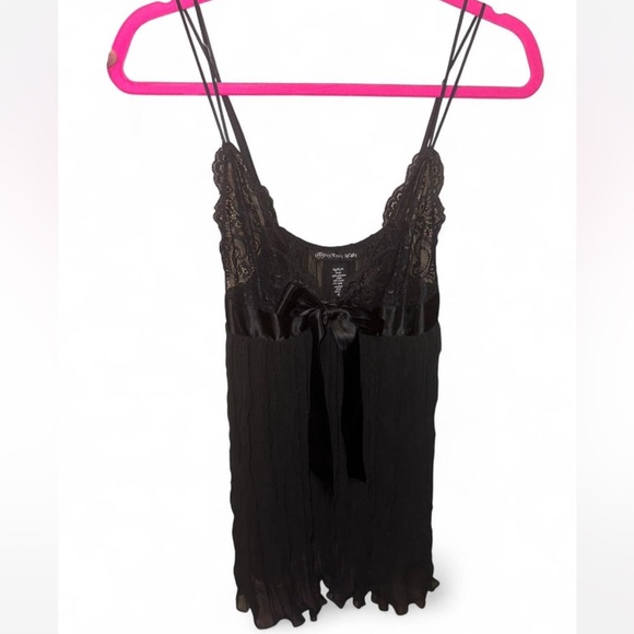 Victoria's Secret Black Lace baby doll  Top with Satin Bow - Picture 1 of 5